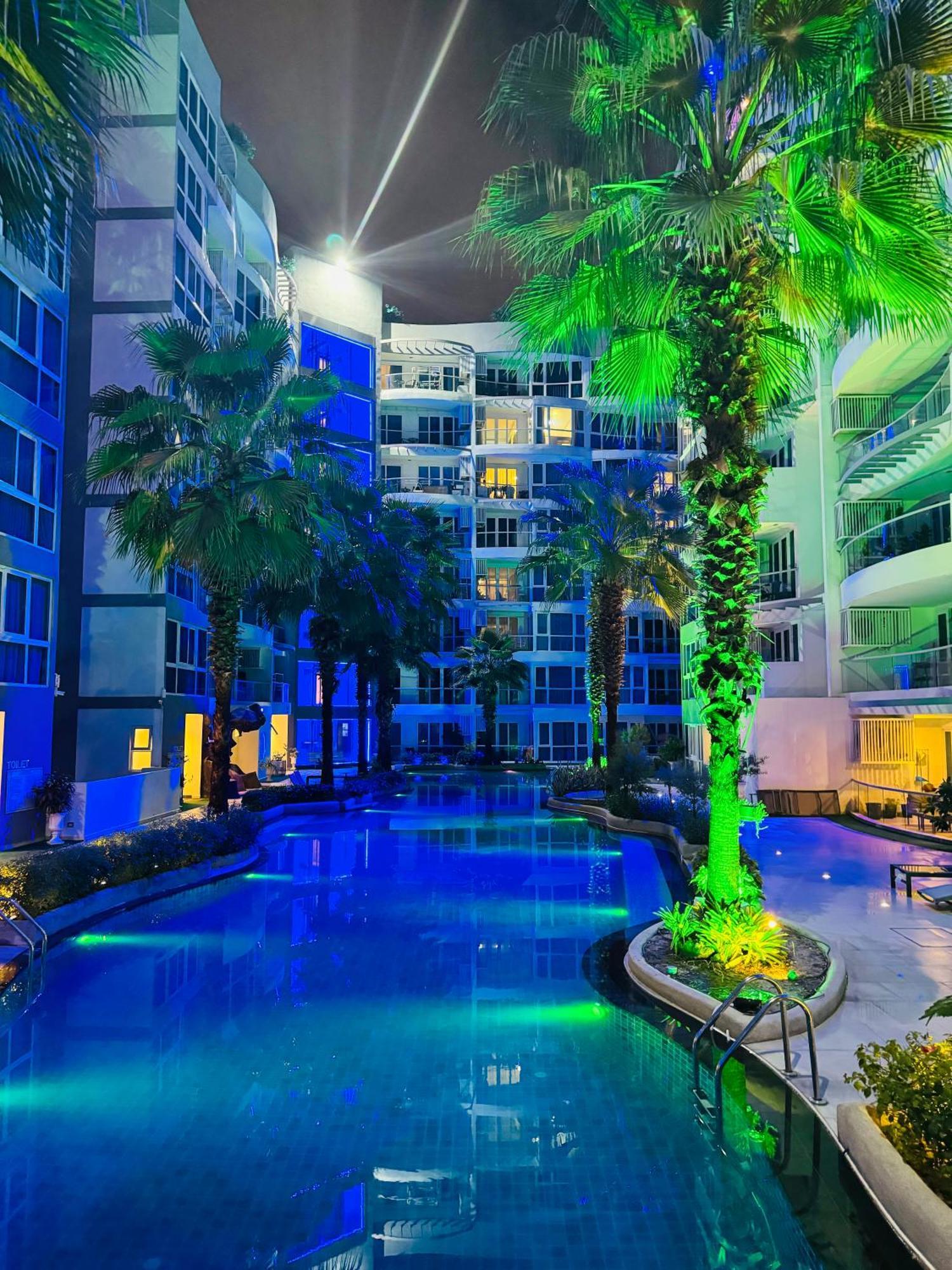 Grand Avenue 2bedr 2bathr 38and38 Sqm 2rooms Together Poor View Or City View Appartement Pattaya